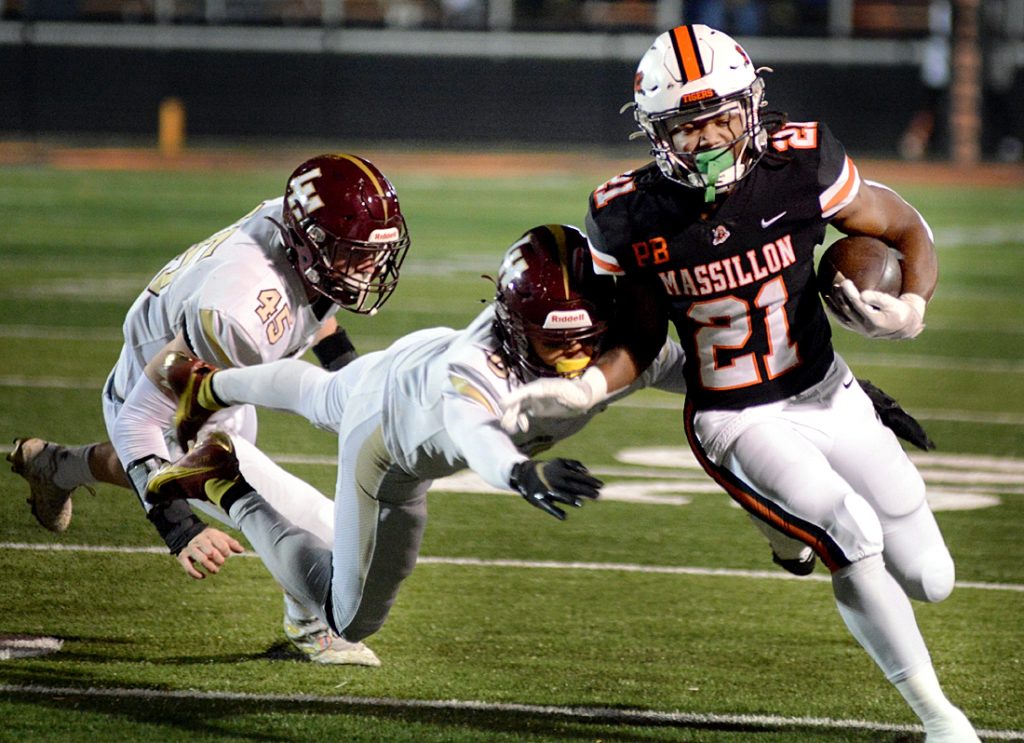 Massillon Defeats Licking Heights in Round 1 Playoff Game